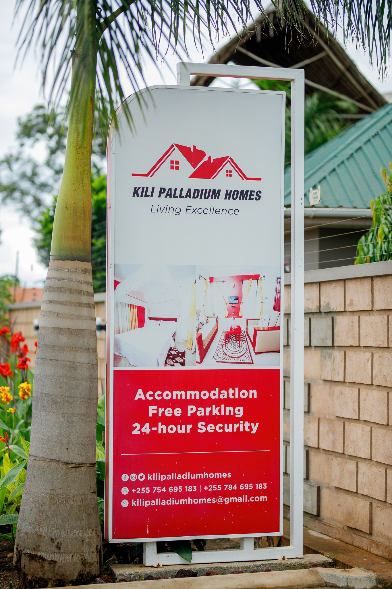Kili Palladium Homes Signage